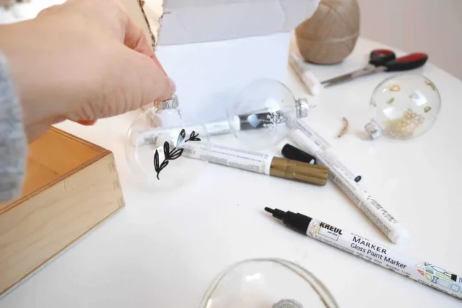 KREUL Lakkmarker fényes – EXTRAFINE