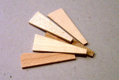 Napínací klínky (sada 8 ks)