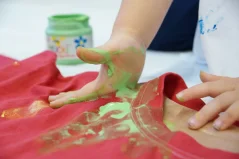 KREUL Sada prstových farieb na textil MUCKI – 4 x 150 ml